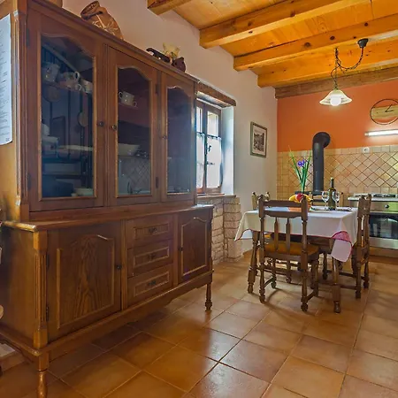 Galant In Prkačini Ferienhaus Žminj